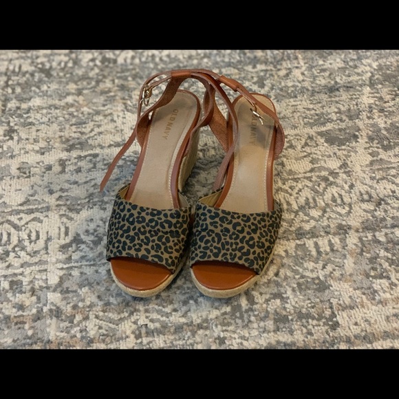 Espadrille Wedge Sandals Old Navy Size 7 leopard - Picture 3 of 5